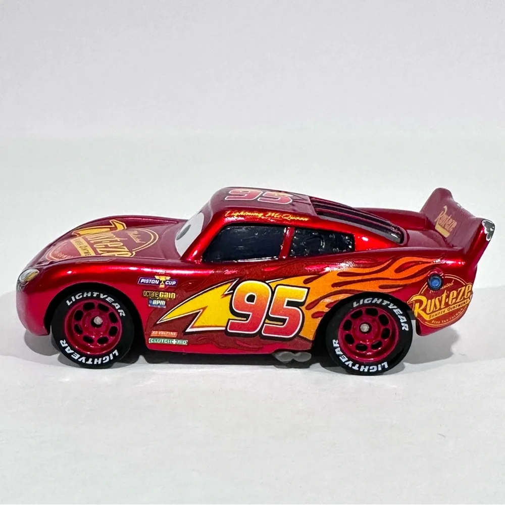 Disney Cars 3 Metallic Lightning McQueen Scavenger Hunt